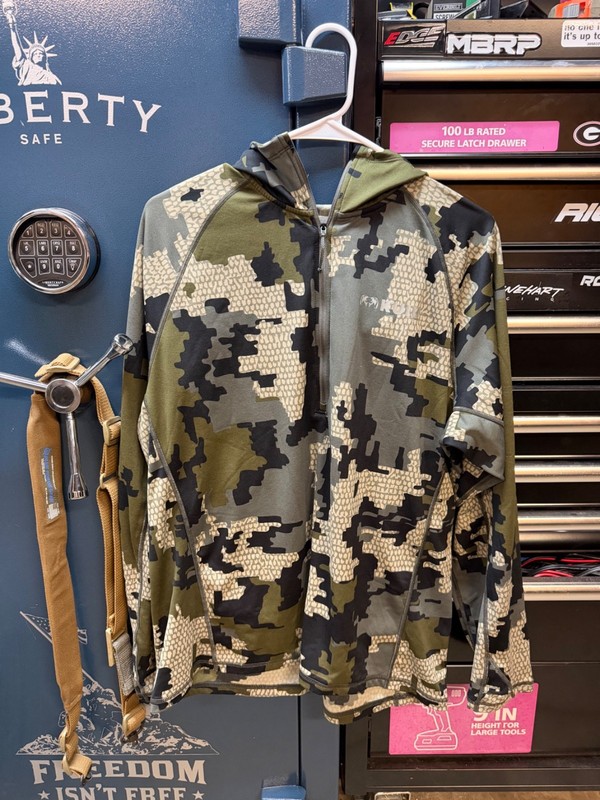 Kuiu Peloton 97 XL -- Tried on, never used