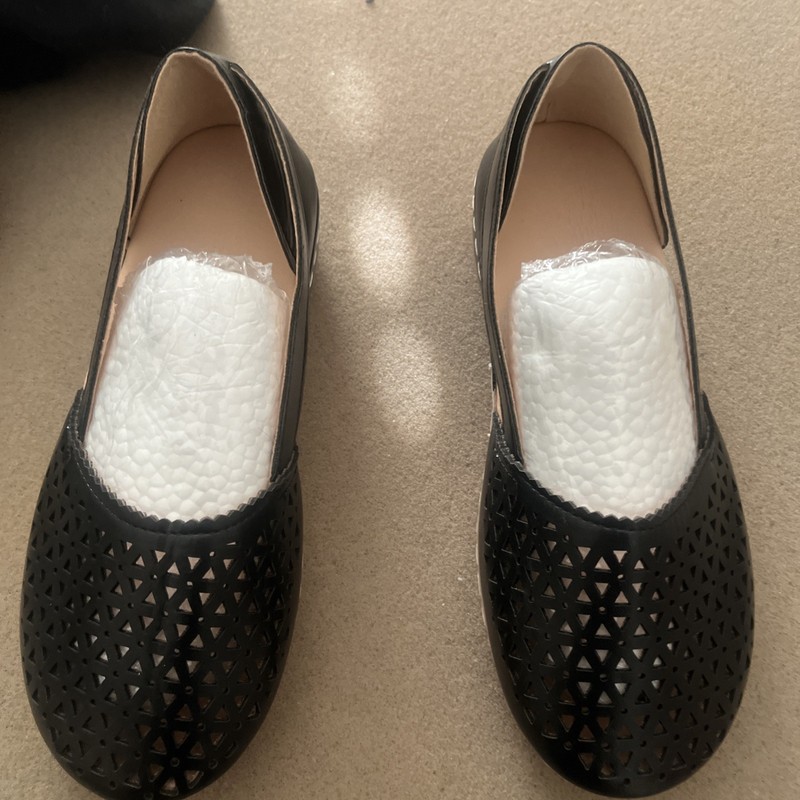 womens Black  slip on shoes Size 6