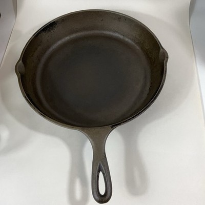 VTG Lodge 12  Cast Iron Skillet D- 10SK 2 Pour 3 Notch Heat Ring Made in USA