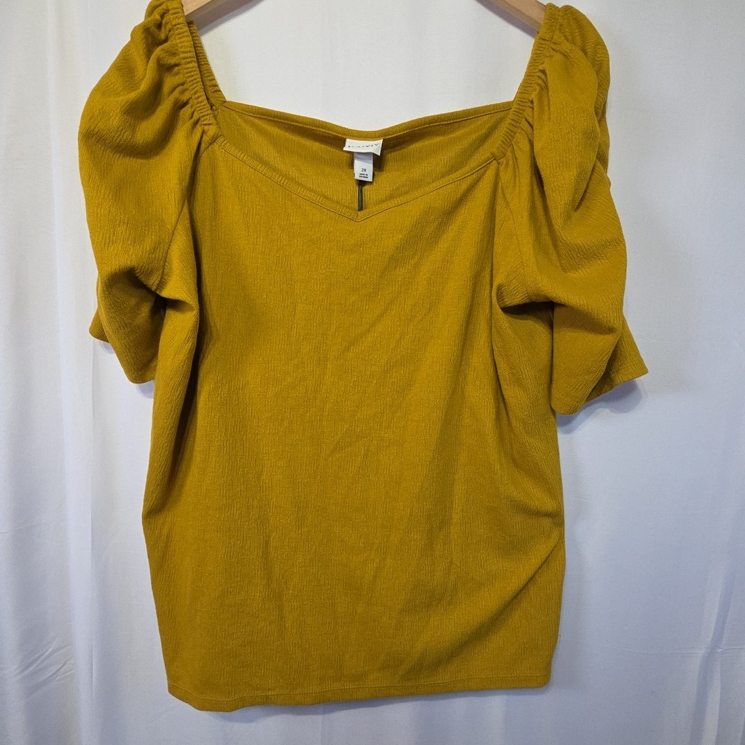Ava & Viv Mustard Yellow Ruched Sleeve Top 2X V-Neck Stretch Plus  Blouse NWT