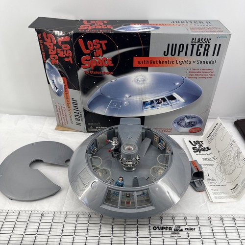 * TRENDMASTERS LOST IN SPACE THE CLASSIC SERIES JUPITER II , One MissingCharacte