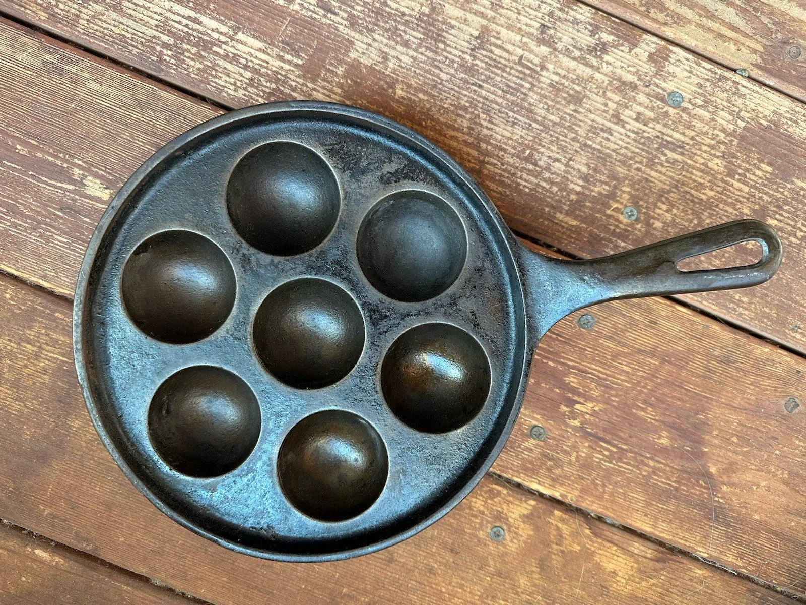 Vintage Griswold 962 A No 32 Cast Iron Aebleskiver Cake Pan Skillet Made In USA