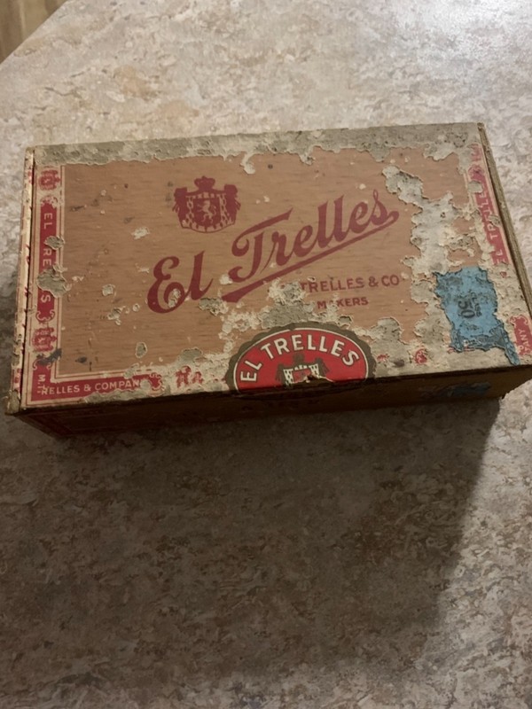 El Trelles Cigar box