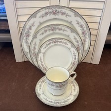 Noritake SHENANDOAH 5 Piece Place Setting Bone China 9729