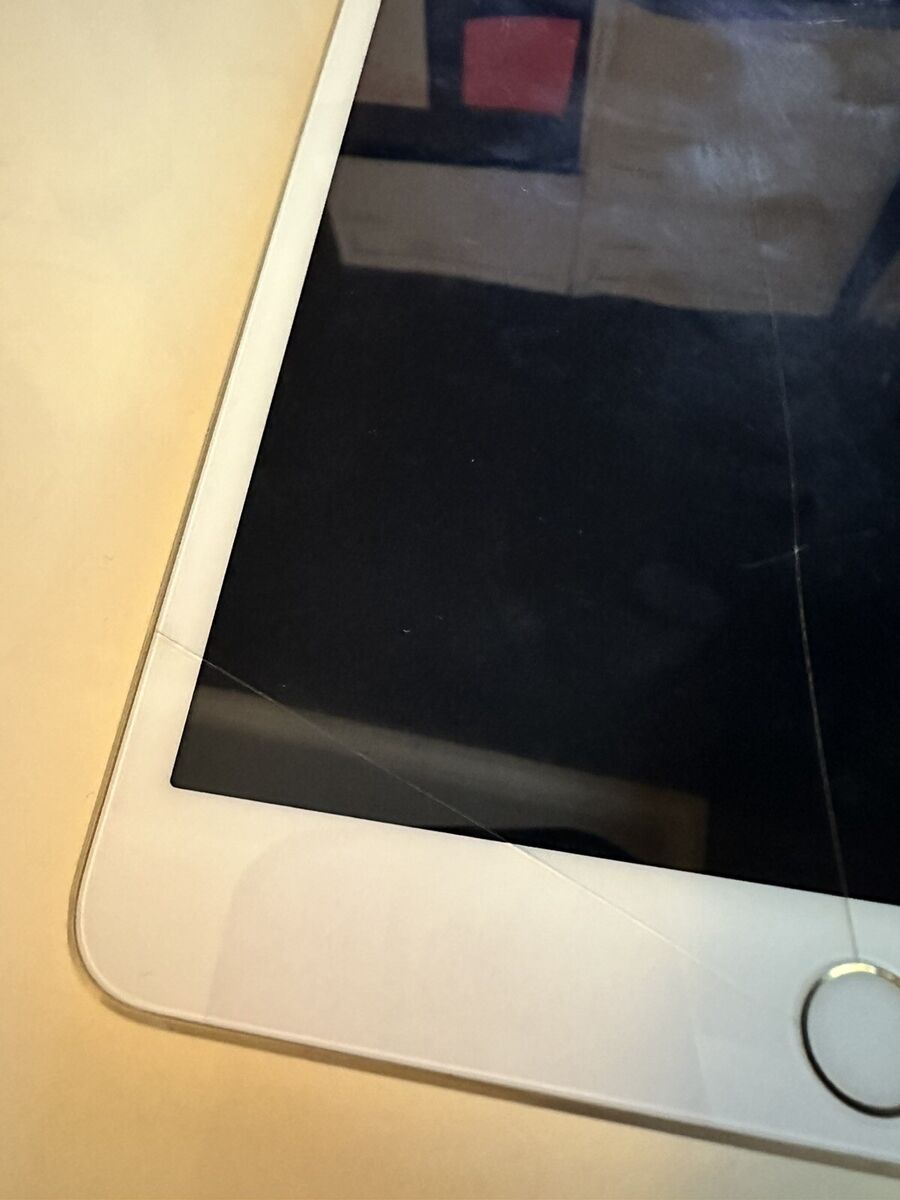 Apple iPad mini 3 128GB, Wi-Fi + Cellular (Unlocked), 7.9in - Gold (CA) Apple iPad mini 3 128GB, Wi-Fi + Cellular (Unlocked), 7.9in - Gold (CA)