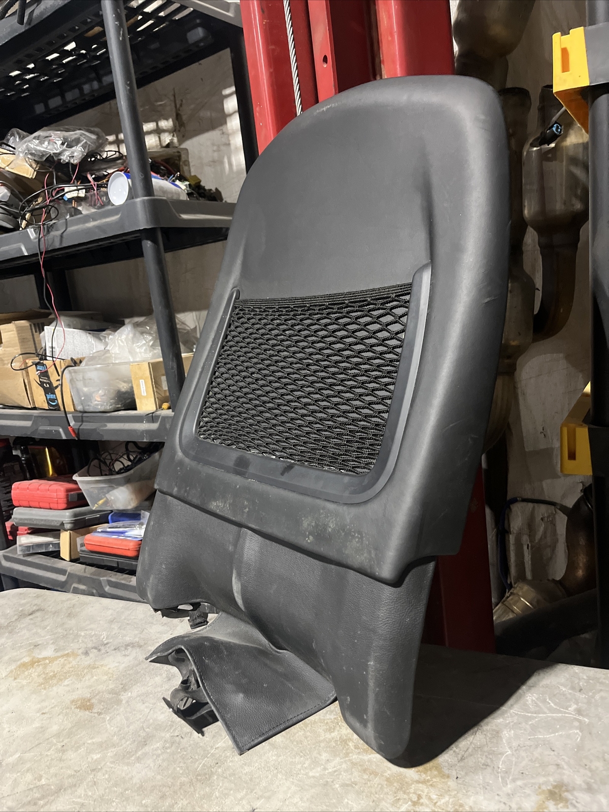 2014-2019 MASERATI GHIBLI FRONT RIGHT SEAT BACK TRIM PANEL BLACK L0390276AA OEM