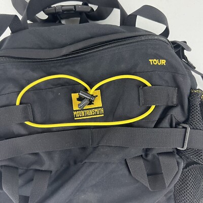 MOUNTAINSMITH Tour Lumbar Hiking Trail Day Fanny Pack Black/Yellow