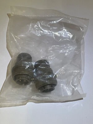 Amphenol MS3106A14S-1P Straight Plug MIL Spec Connector Solder Cup 3-Pin NEW!