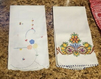 Lot Vintage Linen Hand Embroidered Tea Towels French Knot