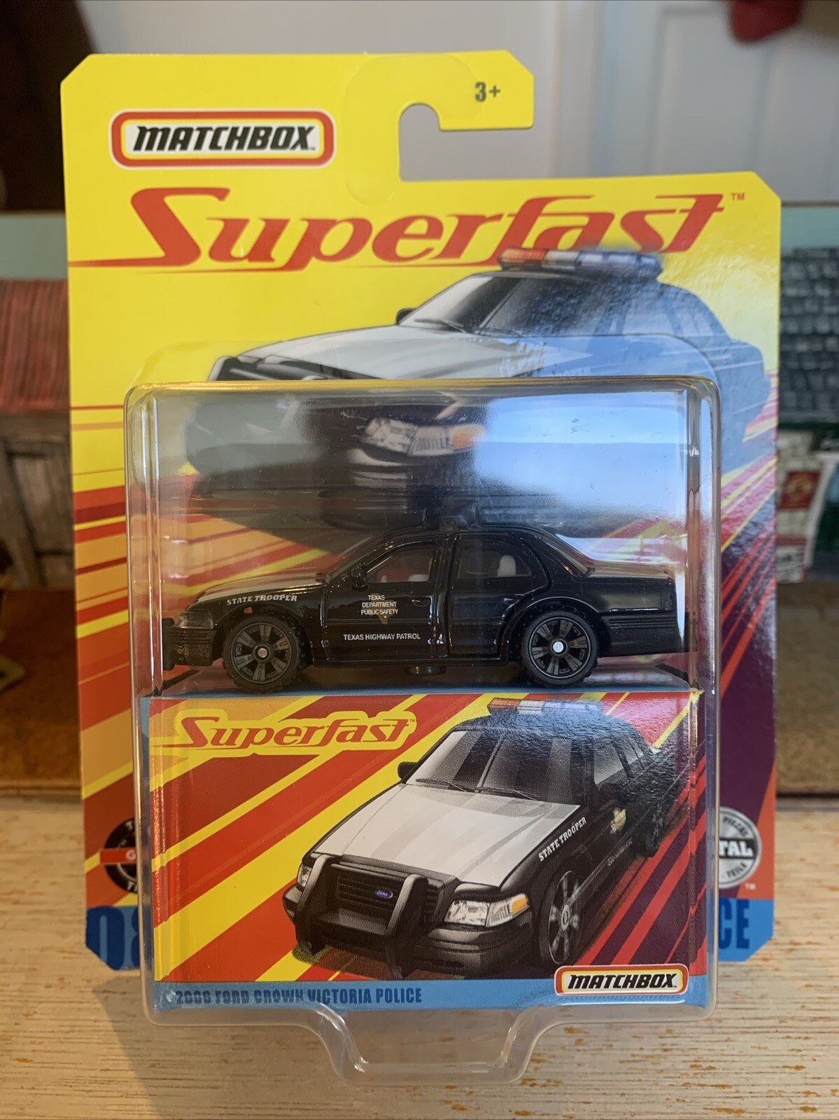 MATCHBOX SUPERFAST 2006 FORD CROWN VICTORIA POLICE CAR Anniversary #08