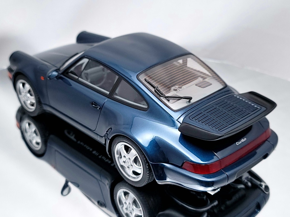 GT Spirit Porsche 911 (964) Turbo 3.3 Amazon Green Resin Model Car