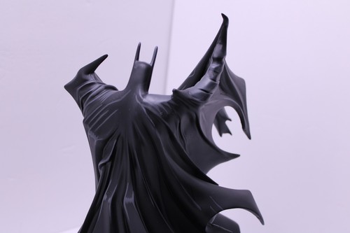 DC Direct Batman 2.0 blanco y negro Todd McFarlane #423 arte de portada estatua de 10" - Imagen 11 de 16