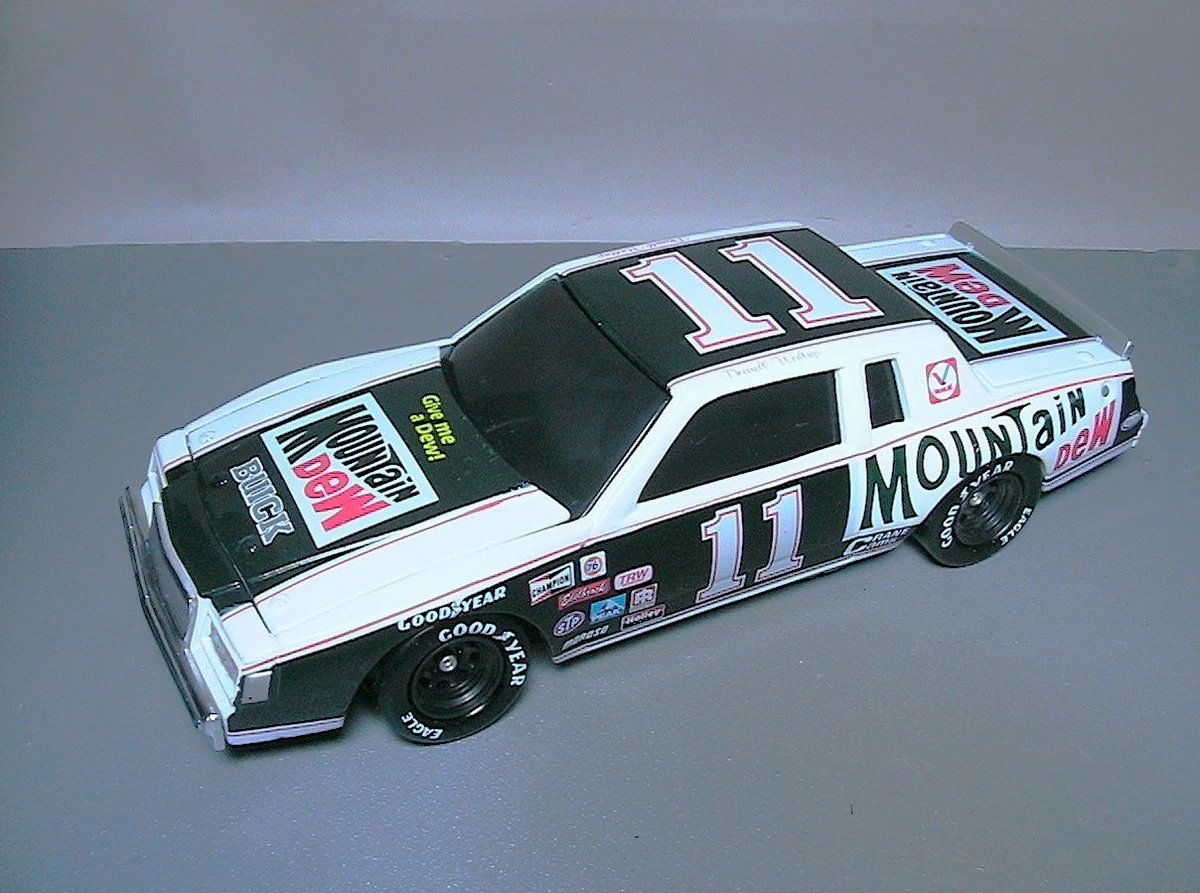 MOUNTAIN DEW REGAL 1/24スケール未組立モデルキット｜