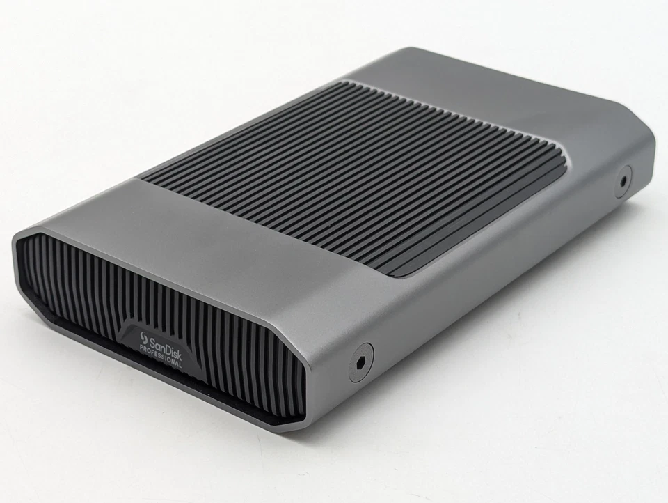 SanDisk Professional 6TB G-Drive Portable External HDD (SDPHF1A-006T-NBAAD) Gray - Image 2 of 4