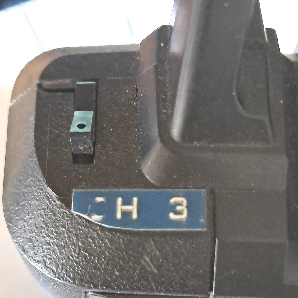 Vintage FUTABA 27MHz RC CONSOLE Transmitter. - Image 2 of 2