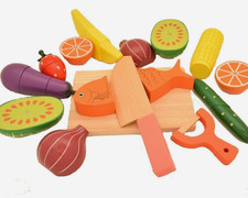 Montessori Wooden Food and Cutting Board Set - Pretend Play Toy for Children