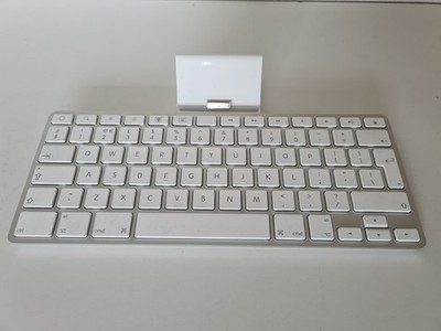 Apple iPad Keyboard Dockingstation weiß A1359