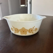 Pyrex BUTTERFLY GOLD Casserole Dish 472 ~ NO Lid, 1.5 Pint ~ Vintage 1972 USA