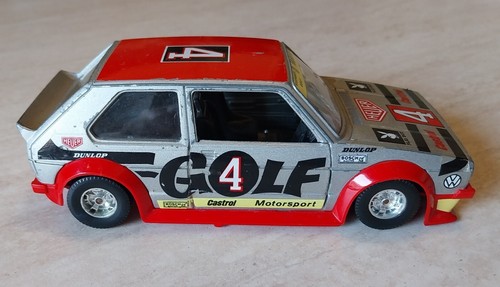 1/24 Golf Gti Burago, buone condizioni, manca il volante, plastiche sane! - Foto 6 di 9