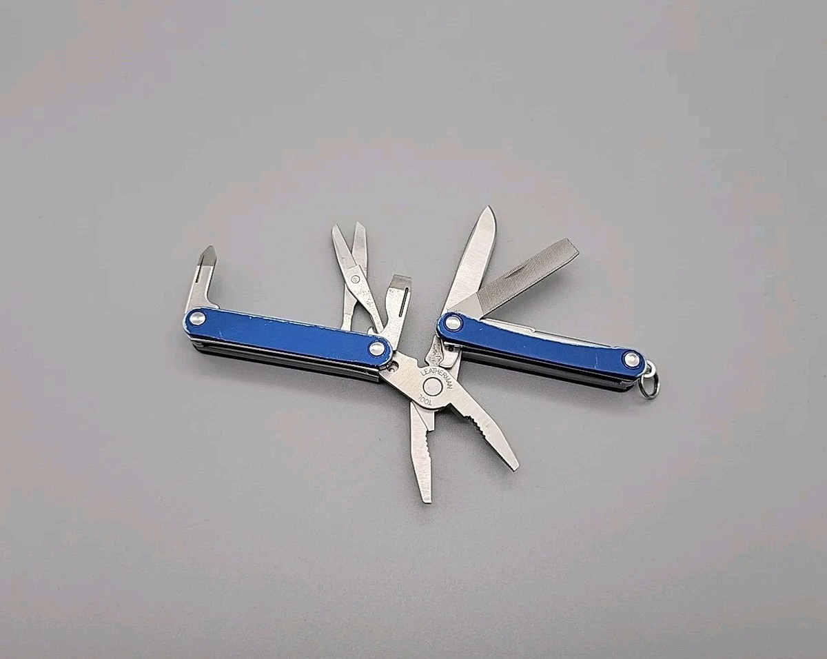 Leatherman Squirt PS4 Keychain Multi Tool - Knife, Pliers