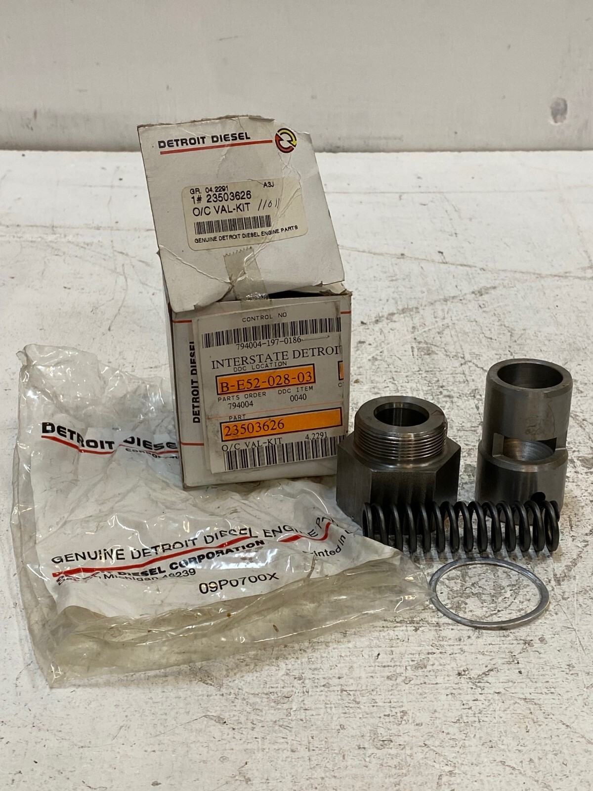 Oil Cooler Valve Kit Detroit Diesel #23503626 V71 & V92 for sale 