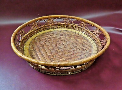 Vintage Style 12'' Diameter Round Woven Reed Table Pie Basket