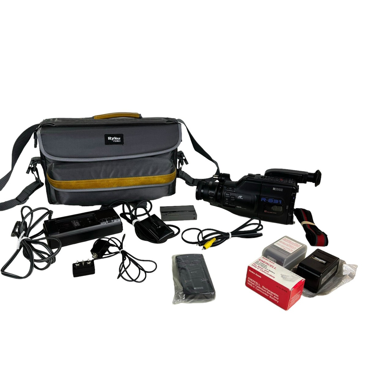 Ricoh R-831 Video Camera Recorder Auto Focus Japan Charger Battery