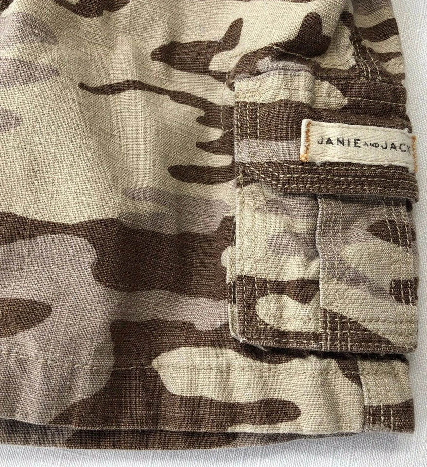 Janie and Jack 男宝宝 6-12 个月卡其色迷彩工装短裤弹性腰围 — 第 4/4 张图片