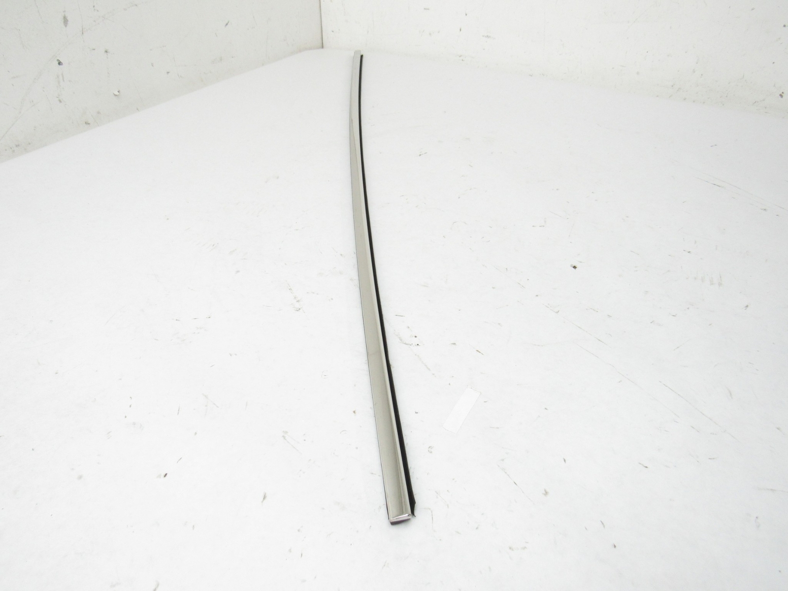 Aston Martin DB9 Front Left Driver Door Molding Cover Panel Trim 08-10 |