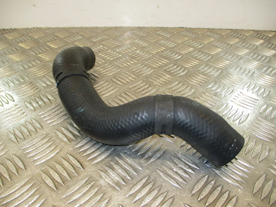 Mitsubishi L200 2016 2,4 DI-D 4x4 4N15. Tubo refrigerante de agua 48K Foto 3 de 4