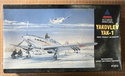 Accurate Miniatures 1/48  Yakovlev Yak-1 WWII Soviet Fighter Ski Equipped FS