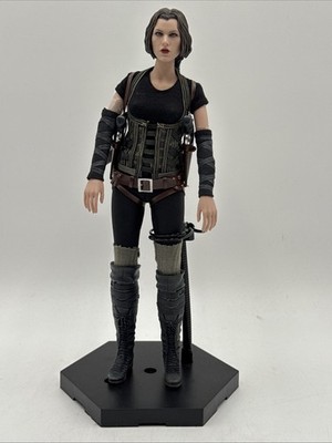 Hot Toys MMS139 Resident Evil Afterlife Bio-Hazard 1/6 Alice Milla Jovovich