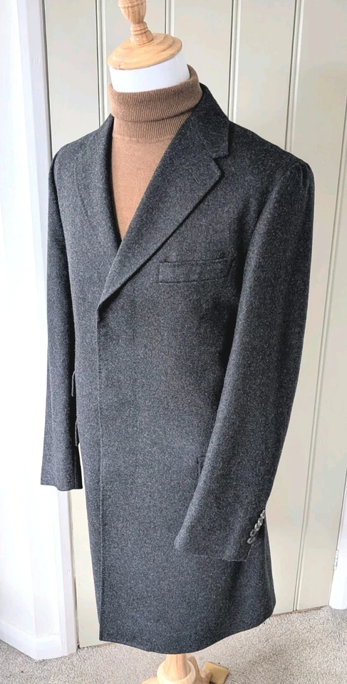 Paul Smith London Charcoal Grey Overcoat, 100% Pure Wool, Made in Italy, 40R - Image 2 of 4