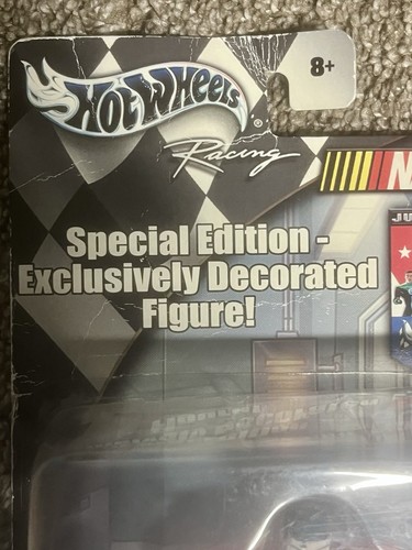 NEW HOTWHEELS RACING NASCAR KURT BUSCH SPECIAL EDITION SUPERMAN CAR DC COMIC! - Picture 4 of 5