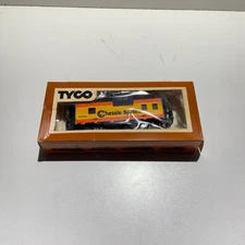 Tyco #328V HO Scale Chessie C&O #3323 Wide-Vision Caboose Kadee Trucks Boxed