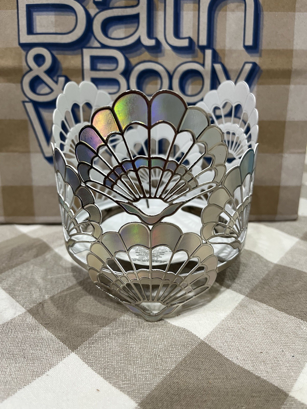 Bath &Amp; Body Works Opalescent Seashells 3 Wick Candle Holder Awesome!