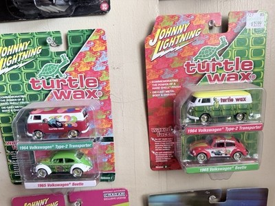 Johnny Lightning Turtle Wax 64 VOLKSWAGEN TYPE 2 BUS&65 VOLKSWAGEN BEETLE A & B
