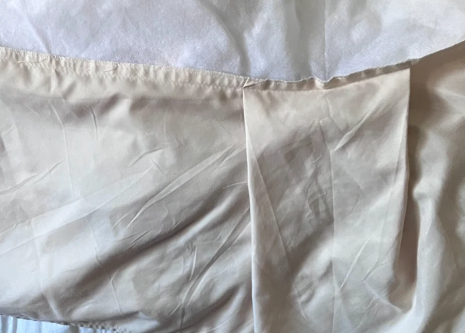 Cama de lujo Skjrt con volantes antipolvo plisados de 3 pulgadas Foto 3 de 3