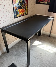 Secretlab MAGNUS 1.5m Secretlab MAGPAD™ desk with Signature Black, Monitor Mount