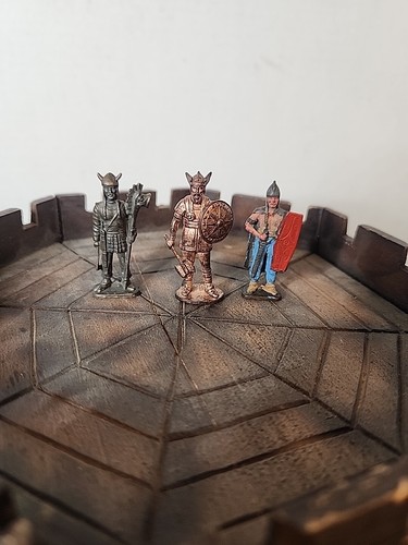 3 METALL KINDER FIGUREN SOLDATEN KRIEGER BRONZE/KUPFER VINTAGE KINDER
