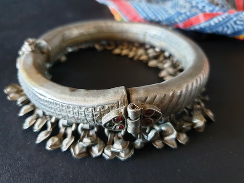 Old Afghanistan Tribal Gypsy Belly Dancing Ankle Bracelet in Local Silver - Picture 5 of 7