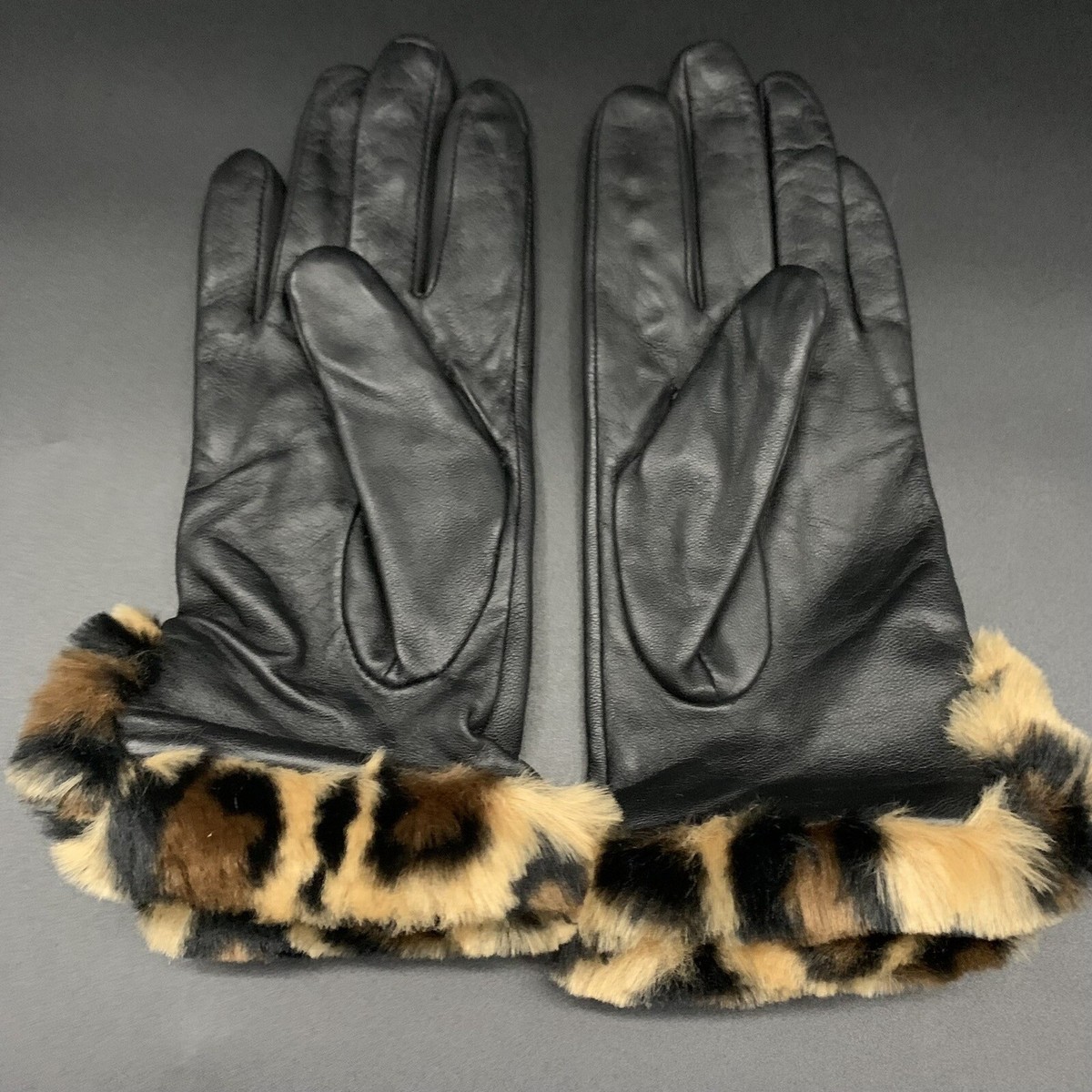 UGG LEATHER VENT GLOVE WOMENS M SHEARLING FUR CUFF CONDUCTIVE