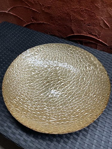 Round Diamond Cut Shallow Bowl / Platter Decorative Serveware - Picture 3 of 5
