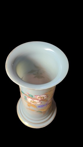 ANTIQUE VICTORIAN BRISTOL FOOTED VASE 10" HAND PAINTED BIRD OPALINE BLOWN GLASS - Picture 7 of 9
