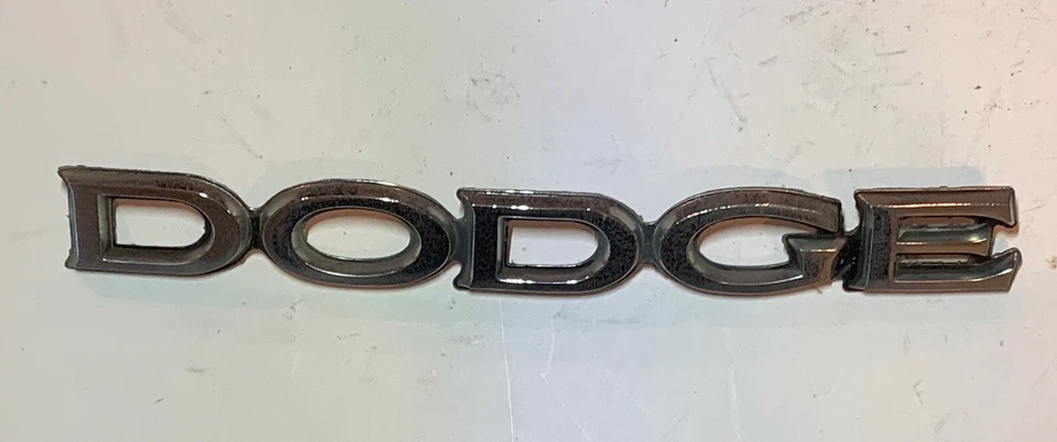 Dodge Ram Truck Ram Ram 1979-1985 OEM capó emblema insignia cromada Foto 2 de 4