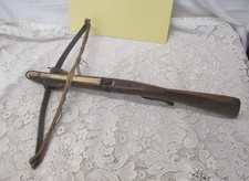 Barock Zeit museal URALT Kinder-Armbrust mit Beineinlage - 51 cm