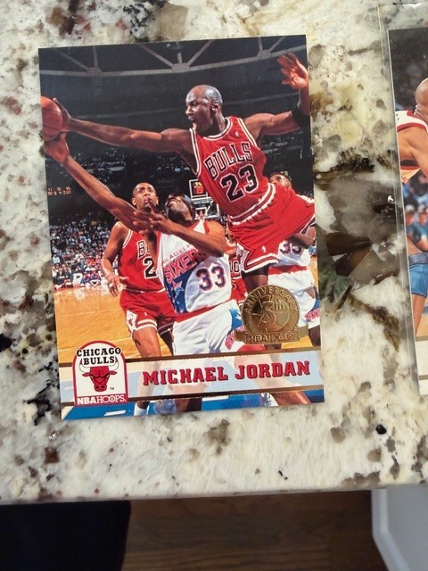 1993-94 NBA HOOPS 5th ANNIVERSARY GOLD CARD CHICAGO BULLS MICHAEL JORDAN #28