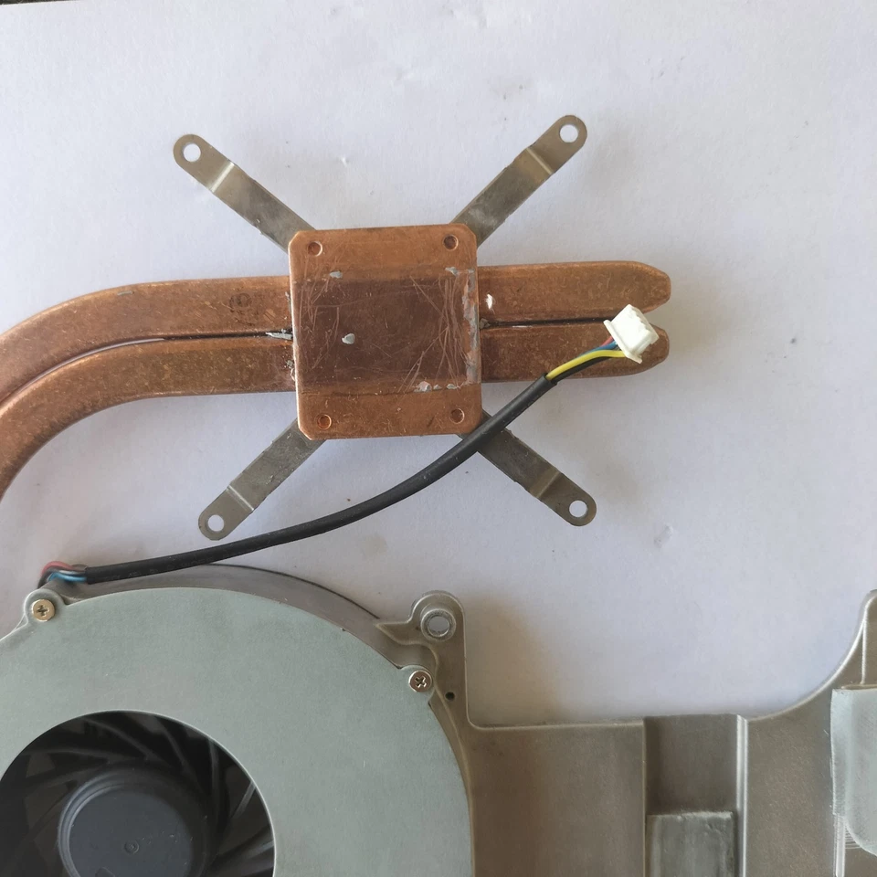 Ventola Dissipatore Asus G60JX G51J G60JW DFS491205MH0T F9Y7 13GNYL1AM020-1 4Pin - Immagine 4 di 4