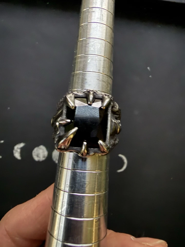 Anillo Gótico Garra de Dragón Obsidiana Talla 7 Acero Inoxidable Grueso Foto 2 de 4