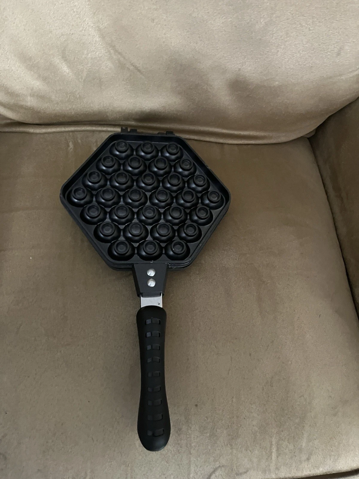Bubble Waffle Maker Pan Hand Held Egg Waffle Pan Aluminum Alloy Non-stick
Opens in a new window or t